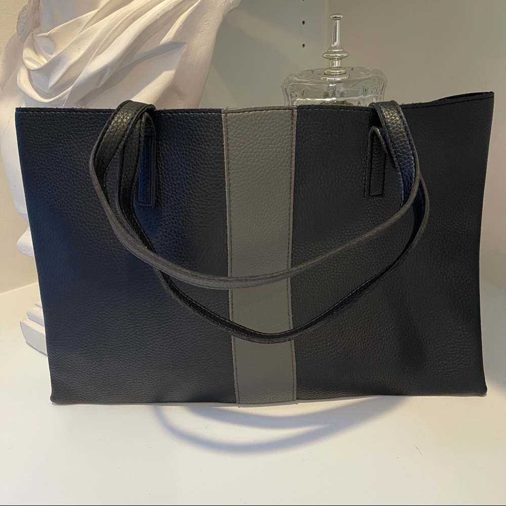 Vince Camuto black and grey leather purse with straps and insert